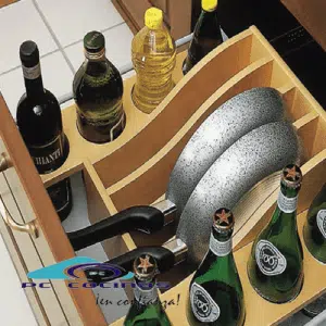 Portasartenes sin fondo con 4 divisiones para sartenes y tapas.