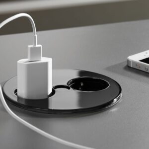 Enchufe IL 600 en negro.
