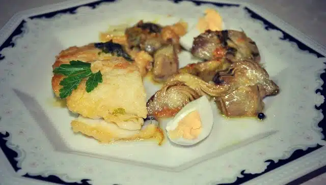 bacalao con alcachofas