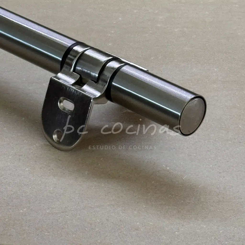 Bisagra Movi Corner articulada inox 70 cm de altura para puertas con tirador uñero - Imagen 3