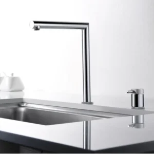 Grifo escamoteable Itaca de cocina en cromo brillo y negro mate